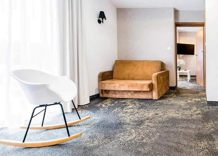 アパート W Amber Park ニエホジェ